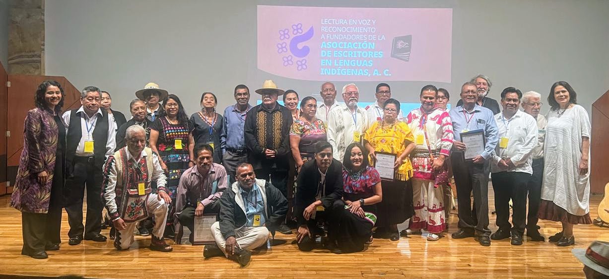 CELEBRAN LA DIVERSIDAD LINGÜÍSTICA CON LECTURA EN VOZ ALTA EN LENGUAS INDÍGENAS EN EL PALACIO DE BELLAS ARTES